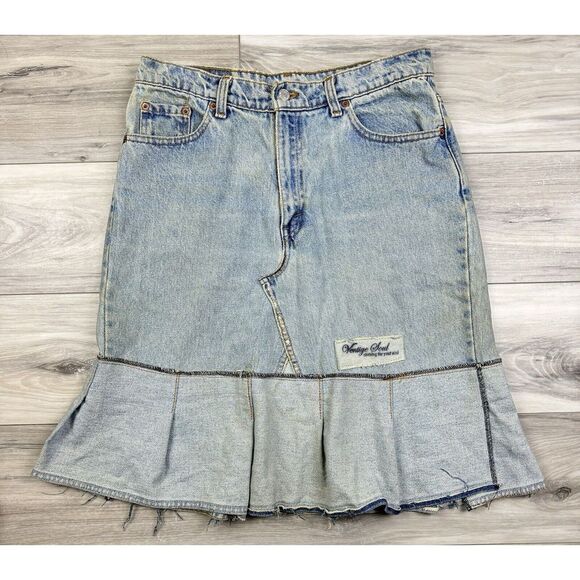 Vintage Levis 512 Blue Denim Midi‎ Skirt Women's Size 32" Upcycled Reworked Y2K - Picture 1 of 4